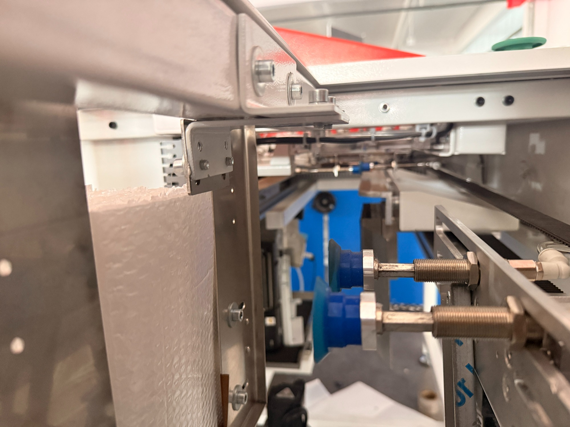 Vertical Type High Speed Automatic Bubble Film Wrapping Machine Poshysmart Shockproof Product Packing Machinery
