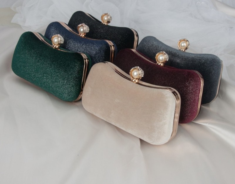 Elegant Retro Velvet Evening Bag