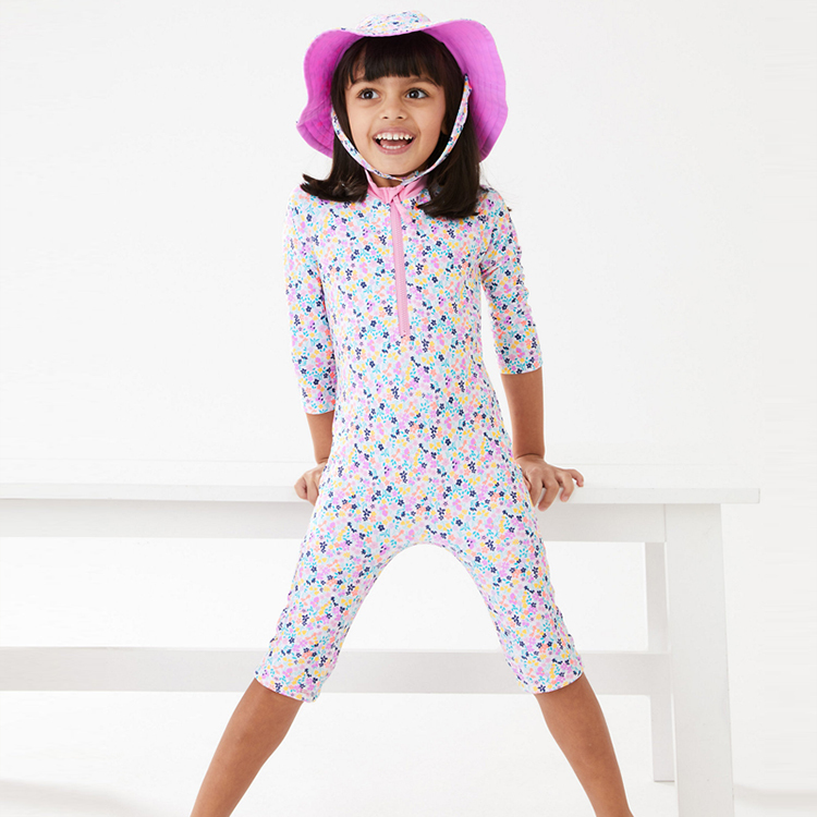 Printed two-piece swimsuit kids Swimsuit and Hat children girl Swimwear Sustainable Printed Swimsuit Set