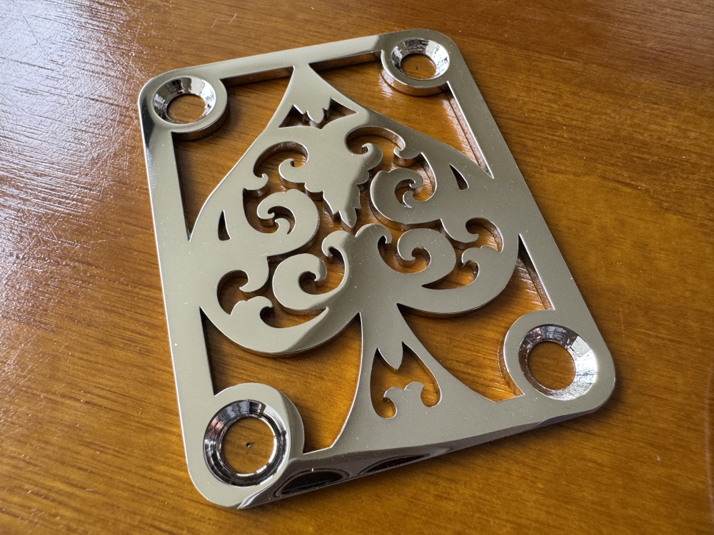 SHIP FROM CHINA !! Custom Made!! SPADE Neck Plate With 4Pcs Screws For Your Guitar or Bass - Golden & Chrome