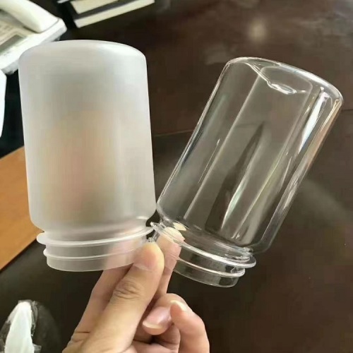 3D printing of resin products.
