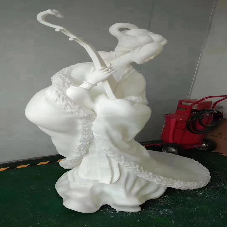 3D printing of resin products.