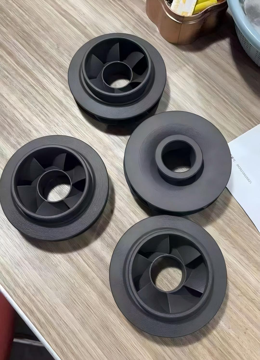 Black nylon printing of parts.