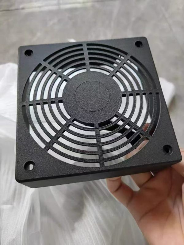 Black nylon printing of parts.