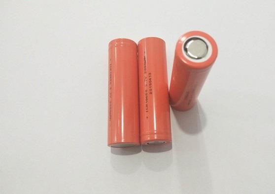 Batería recargable de iones de litio 18650 2000mah