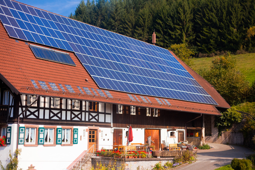 ドイツの電力網更新のコスト削減が見られる家庭用バッテリー