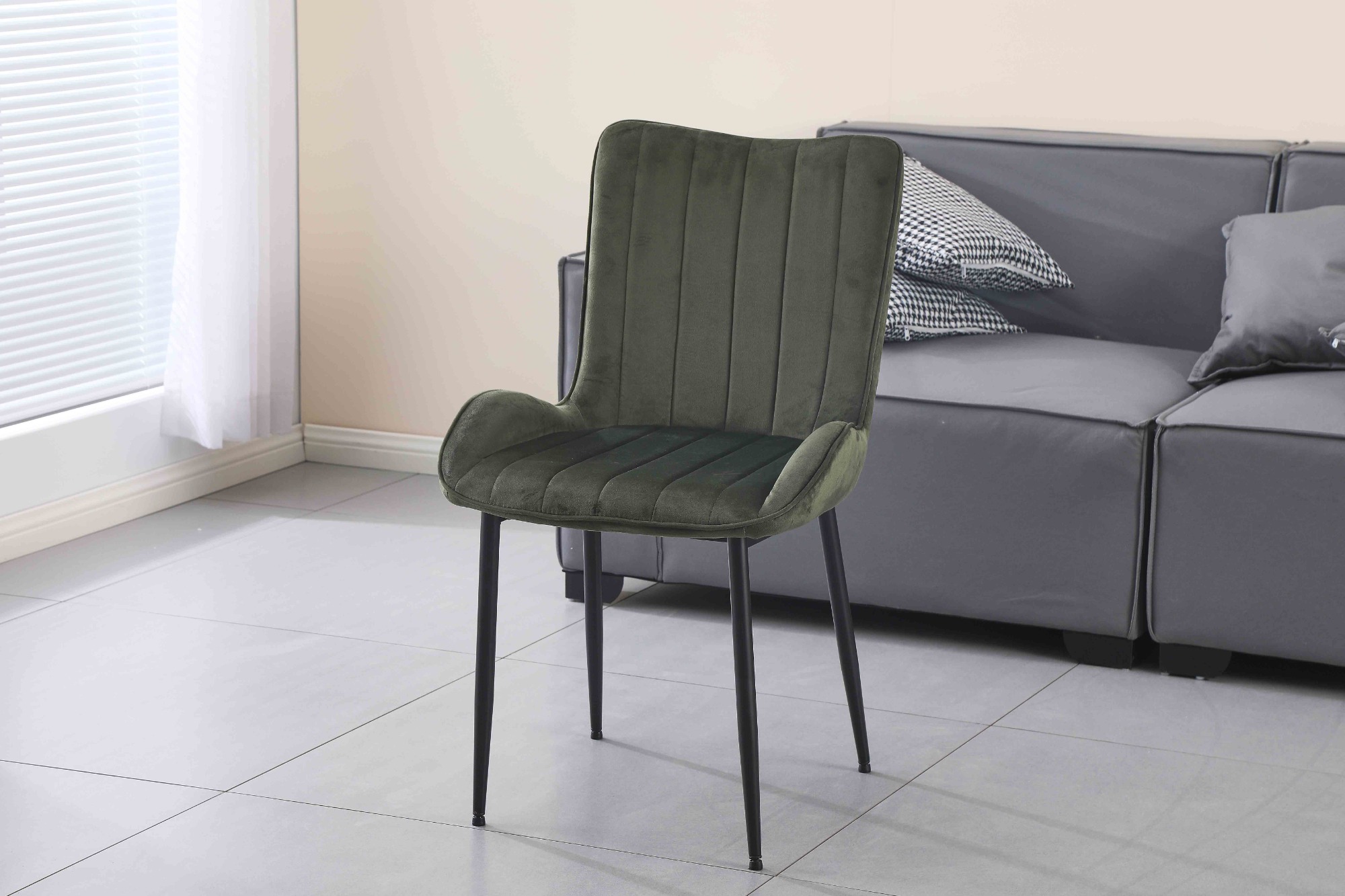 Velvet Dining Chair wth Simple Style