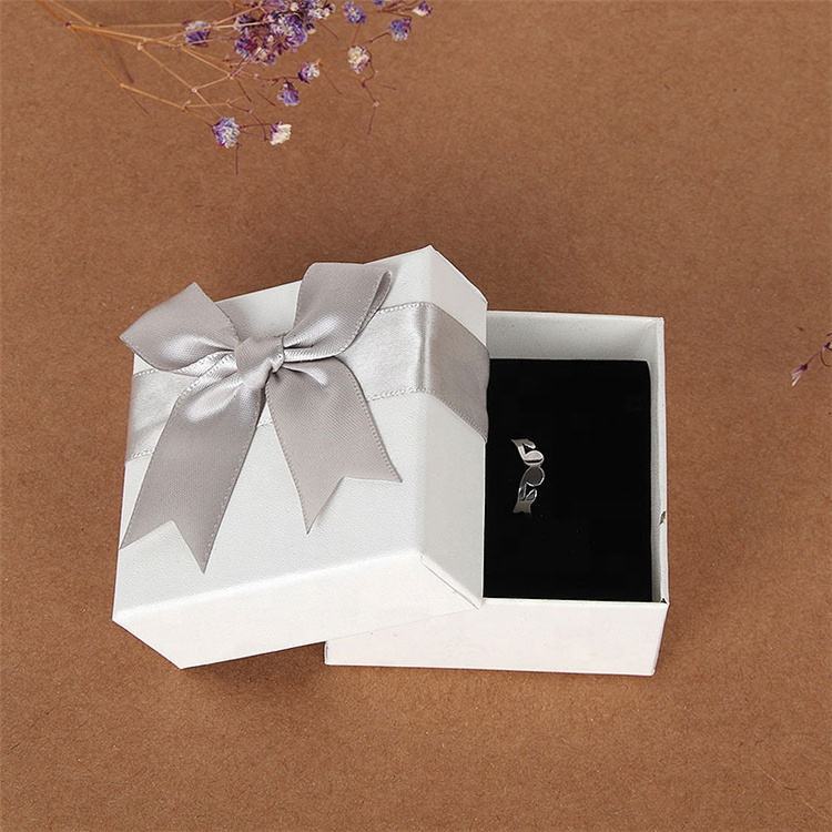 Fullrich Facotry Wholesale custom logo printed high end Christmas gift paper jewelry box with colorful ribbon