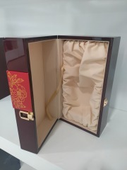 Best Selling MDF Red High Glossy Piano FInish Button Lock Wooden Wine Package Box