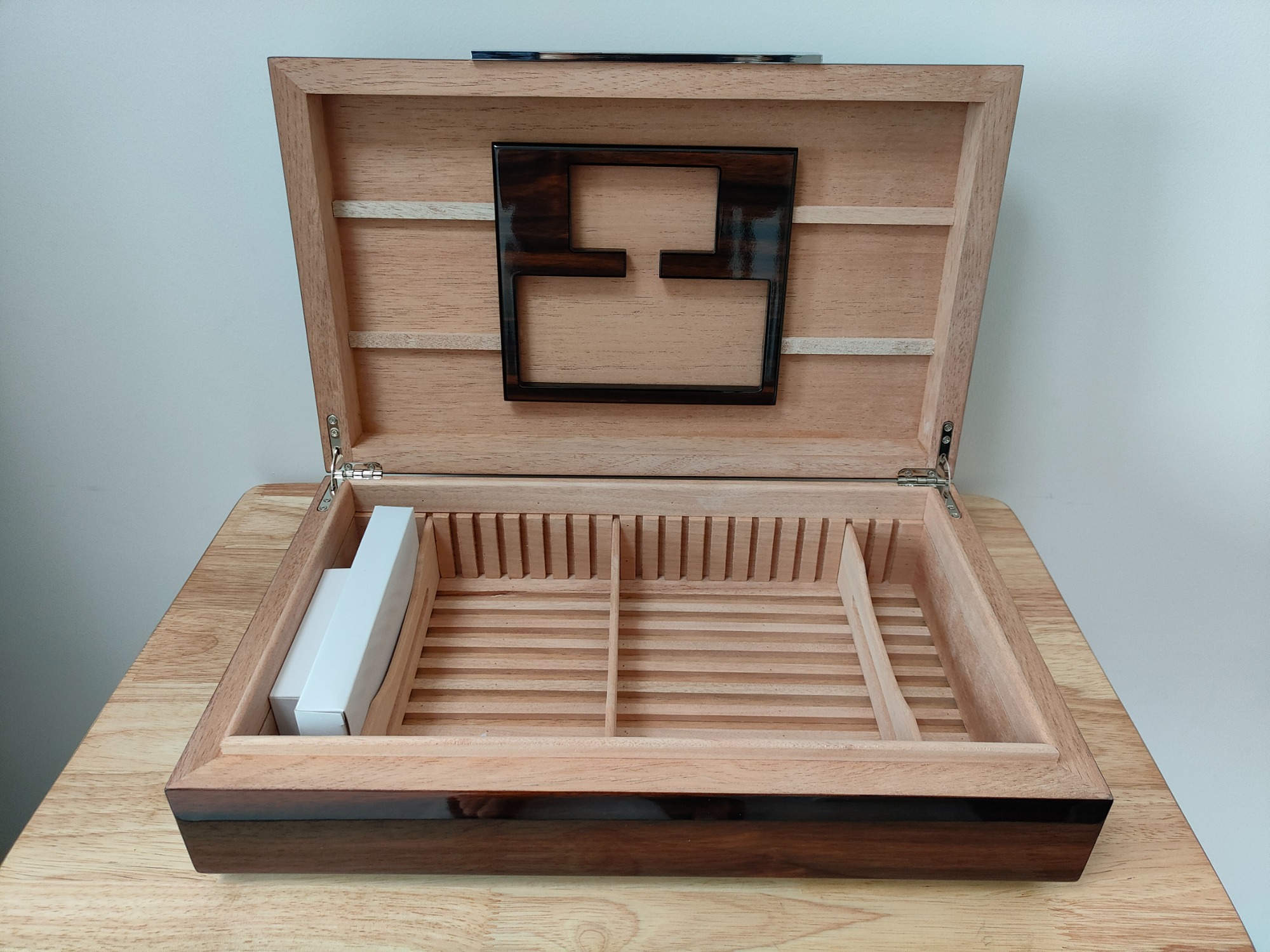 TAIFU OEM ODM Wholesale Custom Luxury Humidor Travel Spanish Cedar Wooden Cigar Box Support Customize LOGO