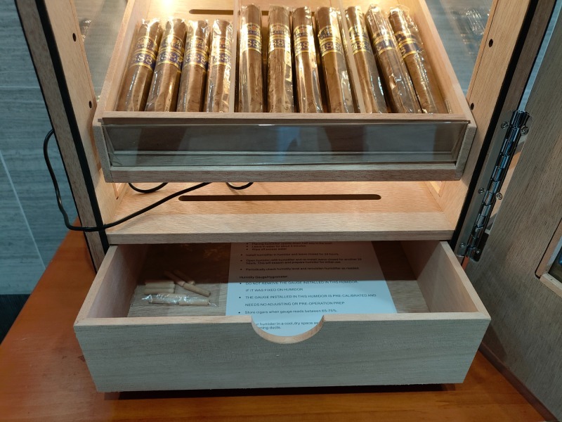 Customize Cigar Humidor Cabinet, Constant Humidity&Temperature Cigar Cabinet with Spanish Cedar Liner - Black