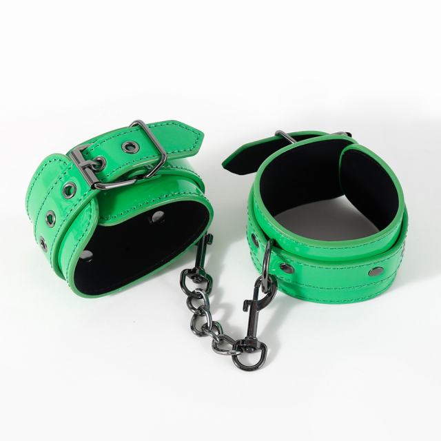 Adjustable Green PU Leather Wrist Cuffs with Metal Chain