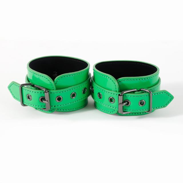 Adjustable Green PU Leather Wrist Cuffs with Metal Chain