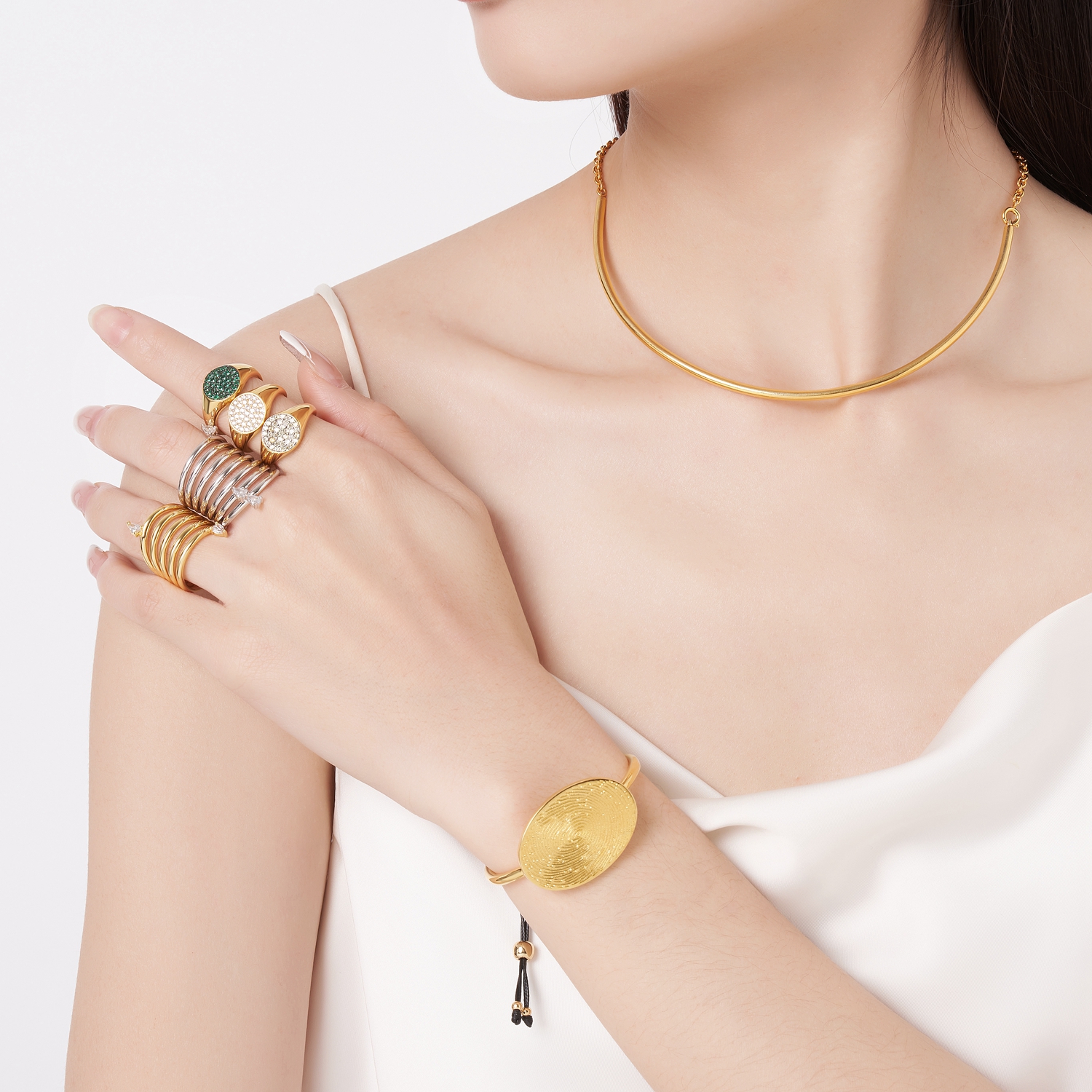 Sterling silver / brass jewellery of necklace and earrings