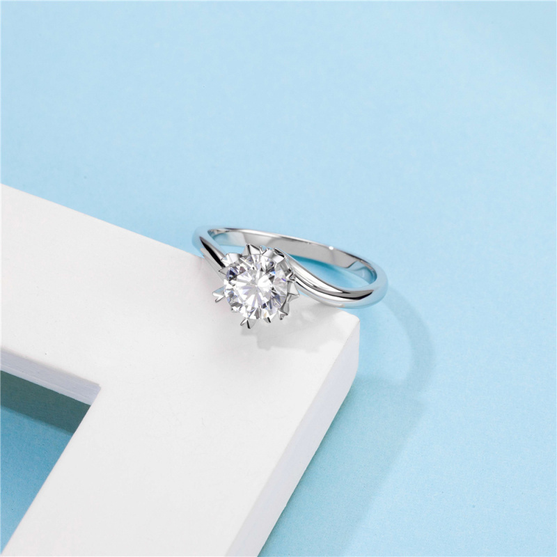 Moissanite Diamond