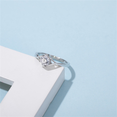 Moissanite Band