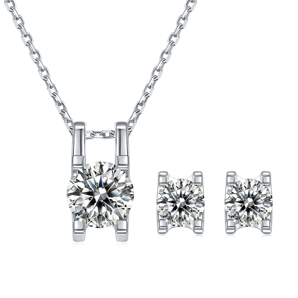 Moissanite Diamond Necklaces
