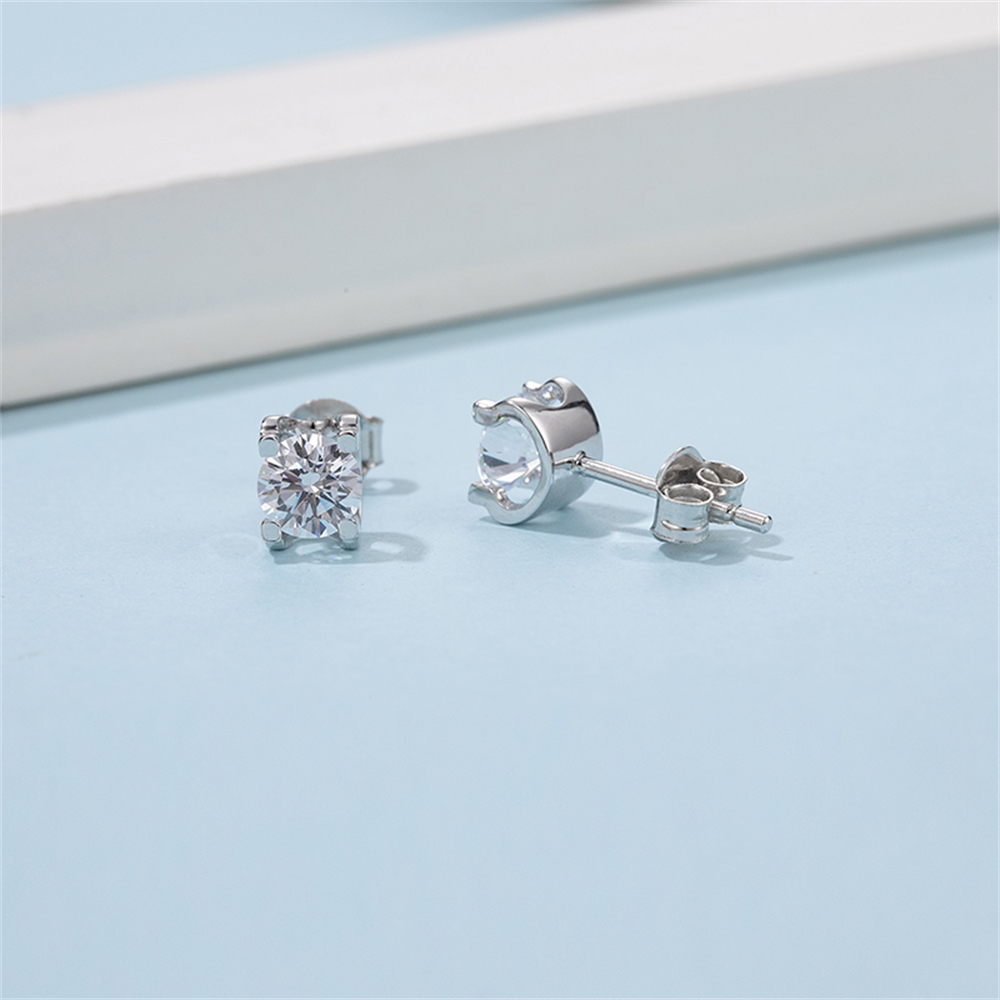 VVS Moissanite Solitaire Stud Earrings