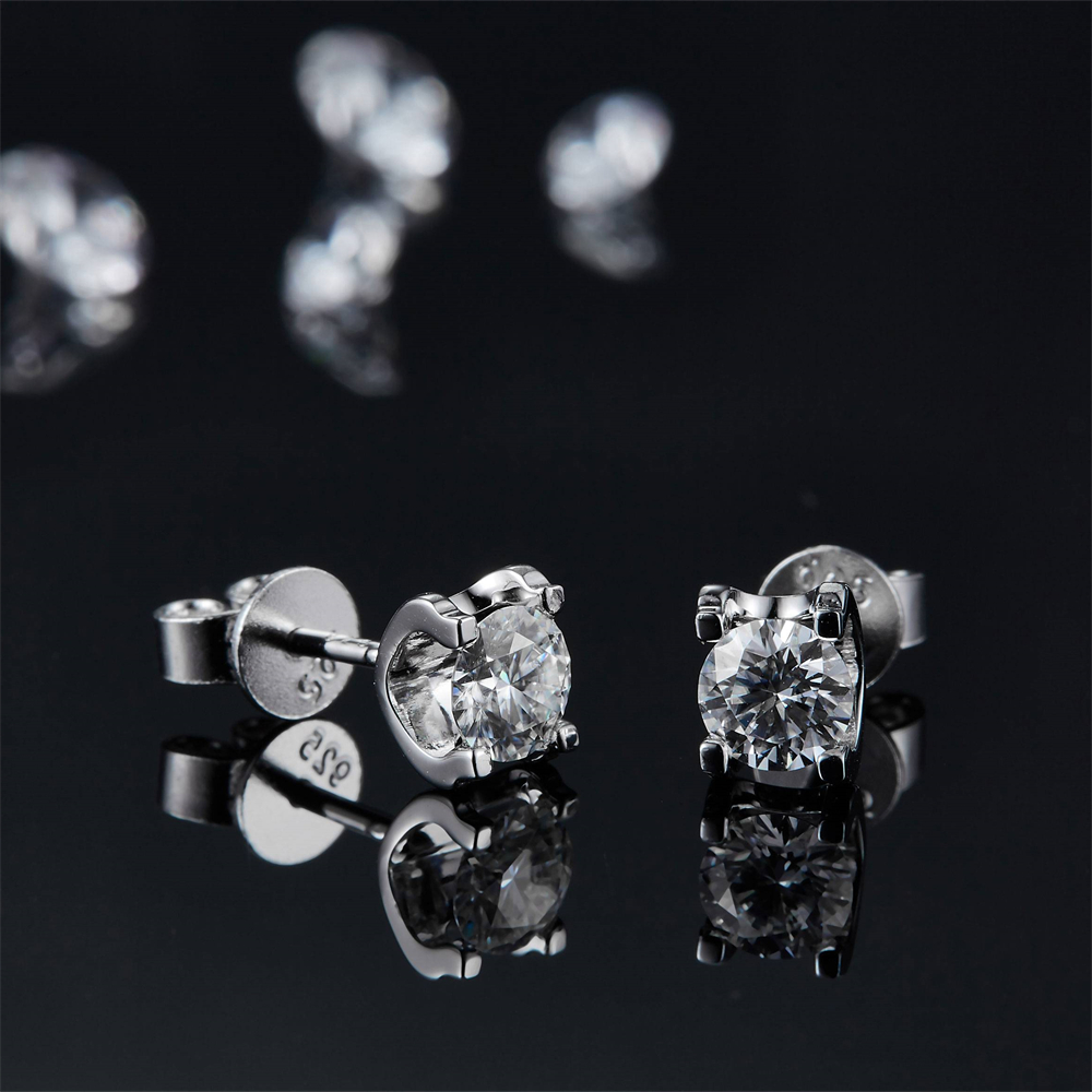 VVS Moissanite Solitaire Stud Earrings