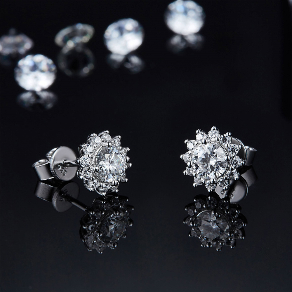 Gold Kundal Moissanite Design Earrings