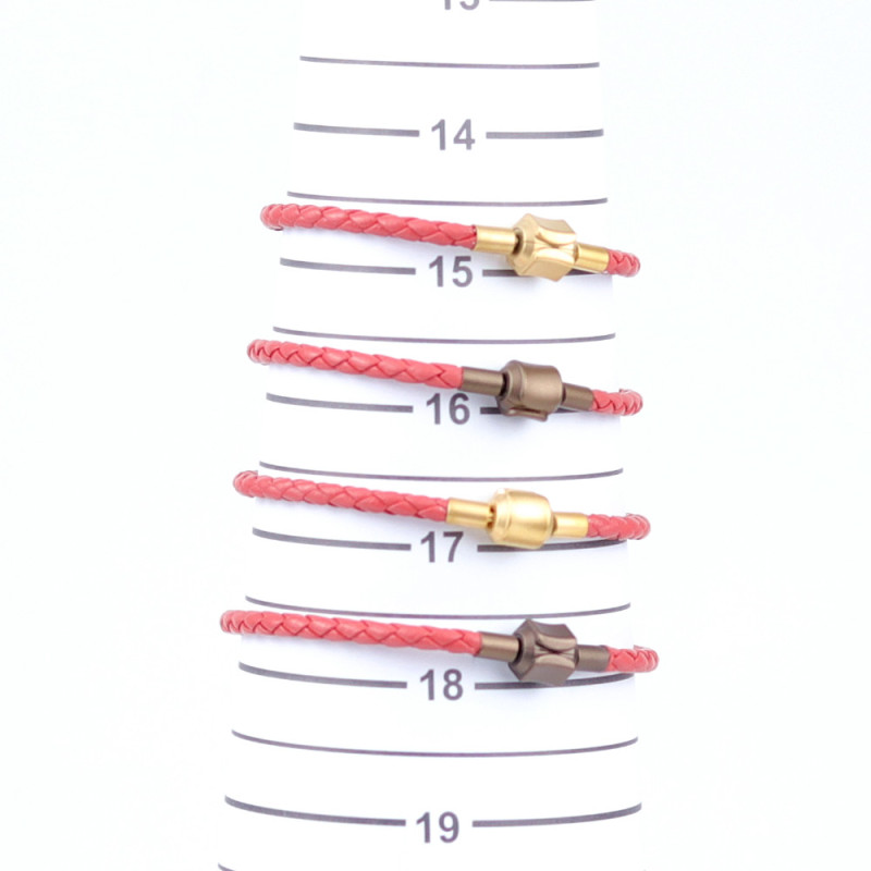 Stainless Steel Round Magnet Clasp Sheepskin Leather Bracelet for Women And Men