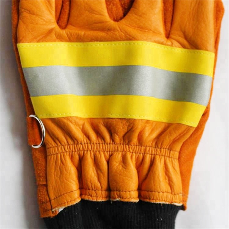 Heat resistant gloves