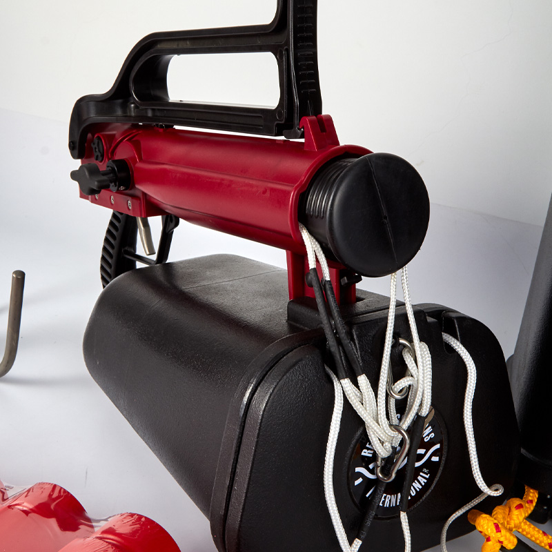 Lifesaving throwing launcher
