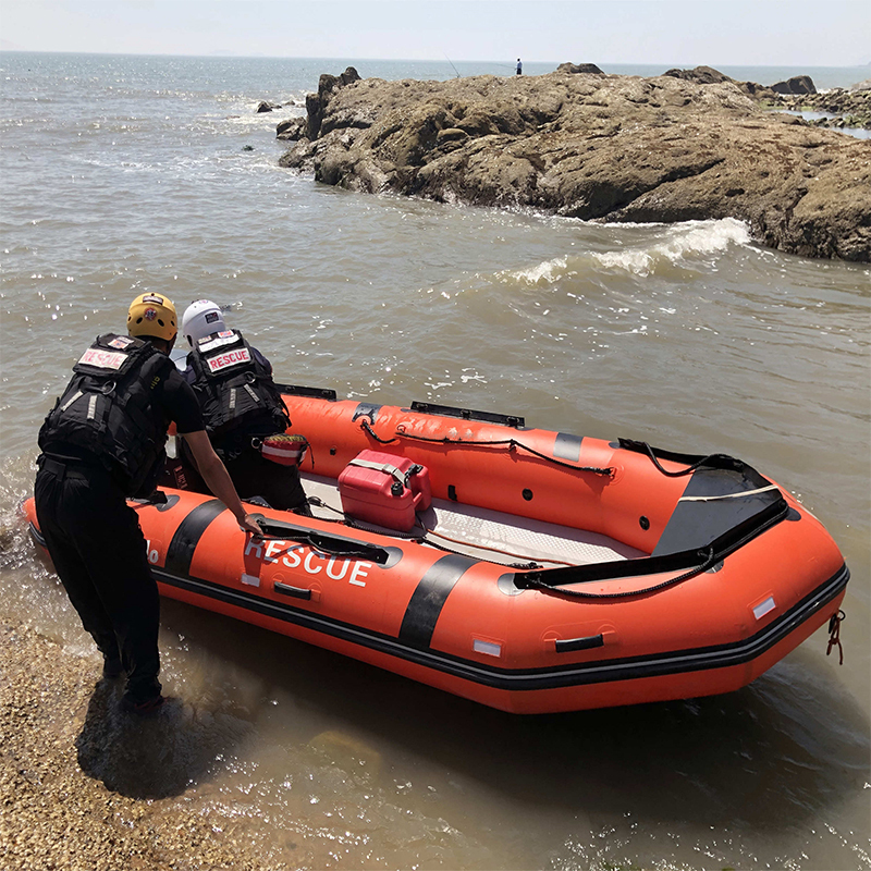 Inflatable rubber boat