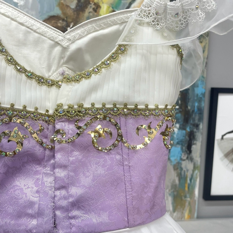 Giselle Willis Costume