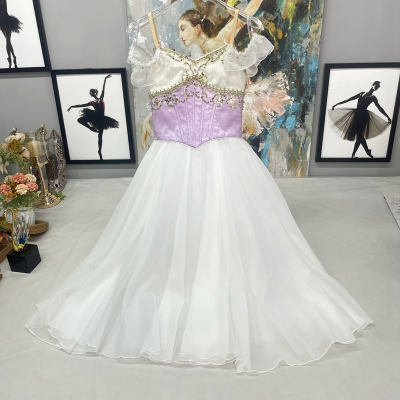 Giselle Willis Costume
