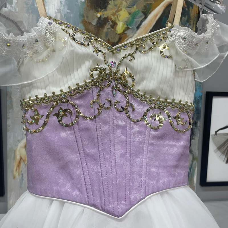 Giselle Willis Costume