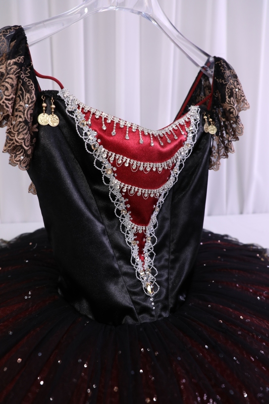 Esmeralda Tutu