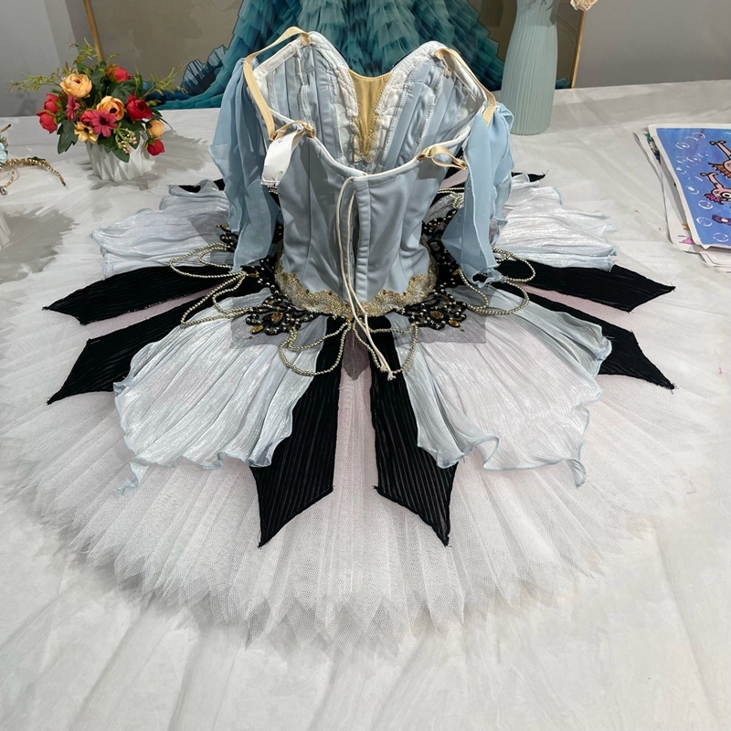 Medora Variation Costume