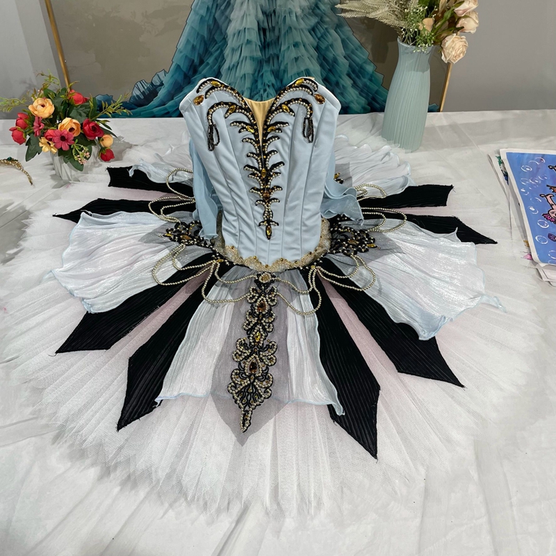 Medora Variation Costume
