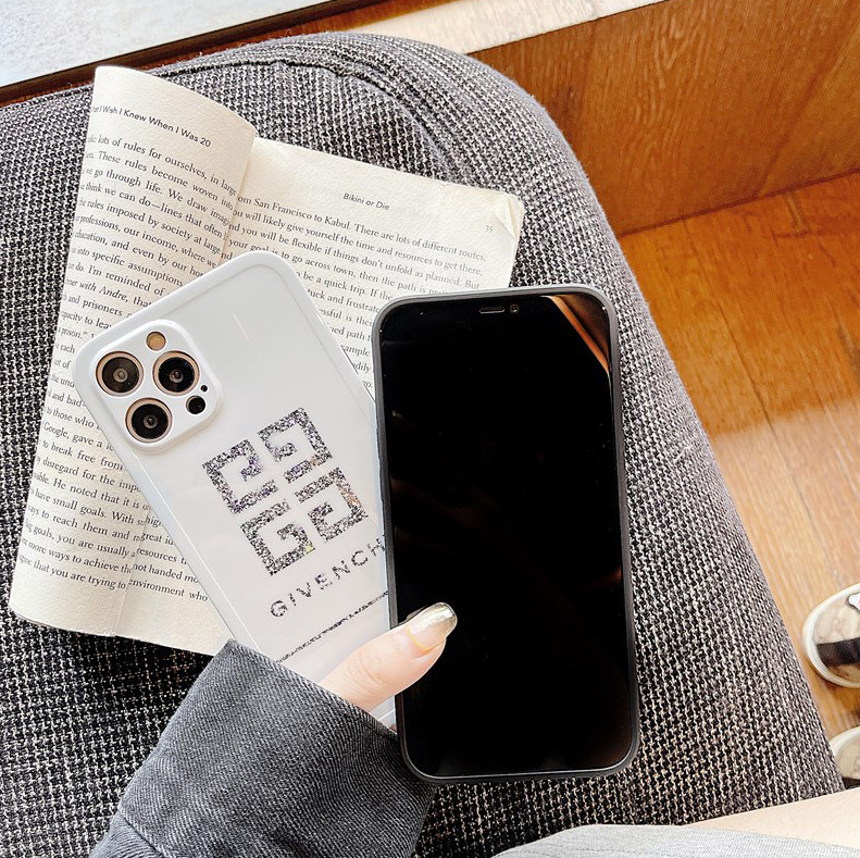 GIVENCHY - ◇新品未使用◇ジバンシー iPhoneケース ジバンシィ iPhone15 Pro/14Proケース 4Gロゴ付き ジバンシー