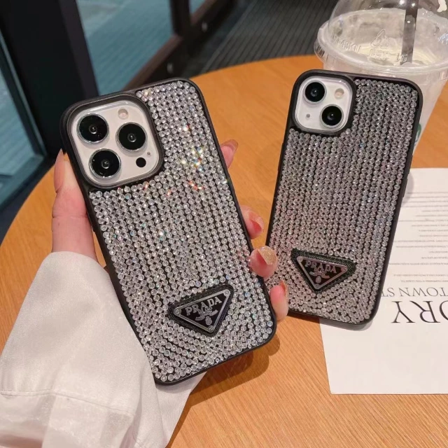 プラダ iPhone13ProMaxケース ラインストーン付き PRADA iPhone13Proケース キラキラ Prada iPhone 12ProMax 11Pro XSMax 8Plusケース 贅沢 アイフォンカバー 派手 オシャレ 女性向け おすすめ