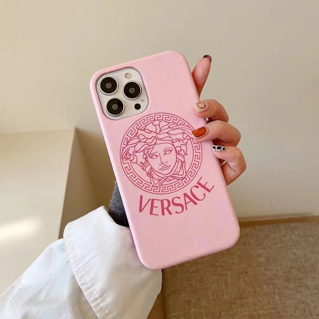 ヴェルサーチェ iPhone13Pro/13ProMax/12ケース 定番 VERSACEロゴ付き