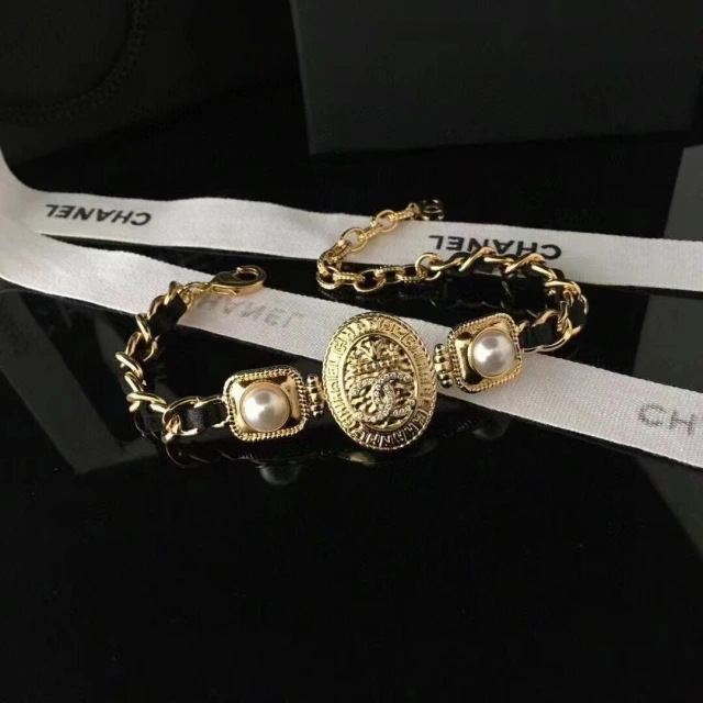 シャネル イヤリング ネックレス ブレスレット 三点セット Chanel アクセサリー ココマーク コインモチーフ 真珠 かわいい 贅沢 パール ブランド ゴルード お洒落 レディース