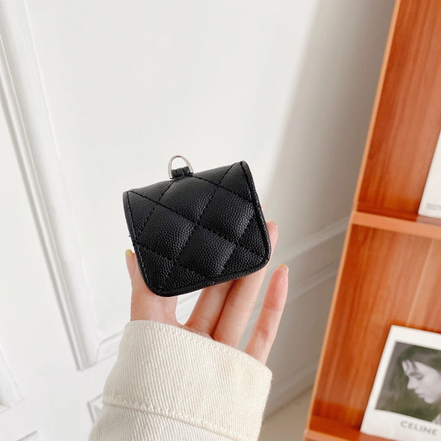 シャネル AirPods 3ケース チェーンストラップ付き Chanel AirPods Pro 