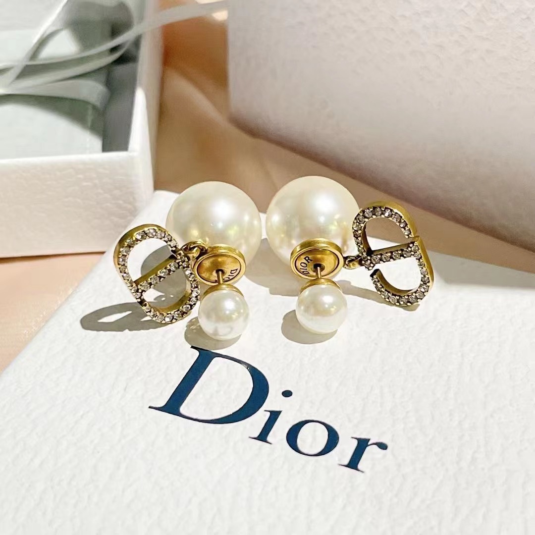 Dior CD パール イヤリング