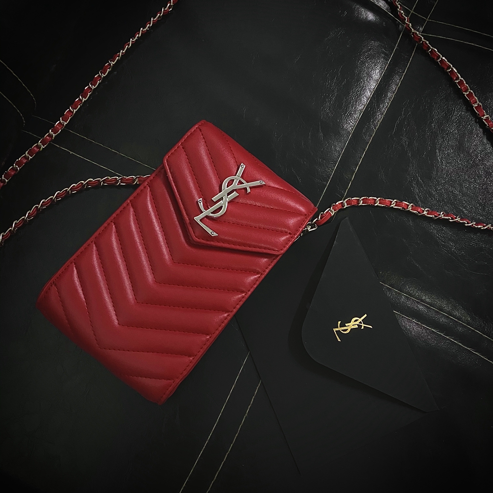 イヴ サンローラン リボン サテン ショルダーバッグ ポシェット レッド サンローラン スマホポシェット かわいい YSLロゴ入り スマホポーチ 斜