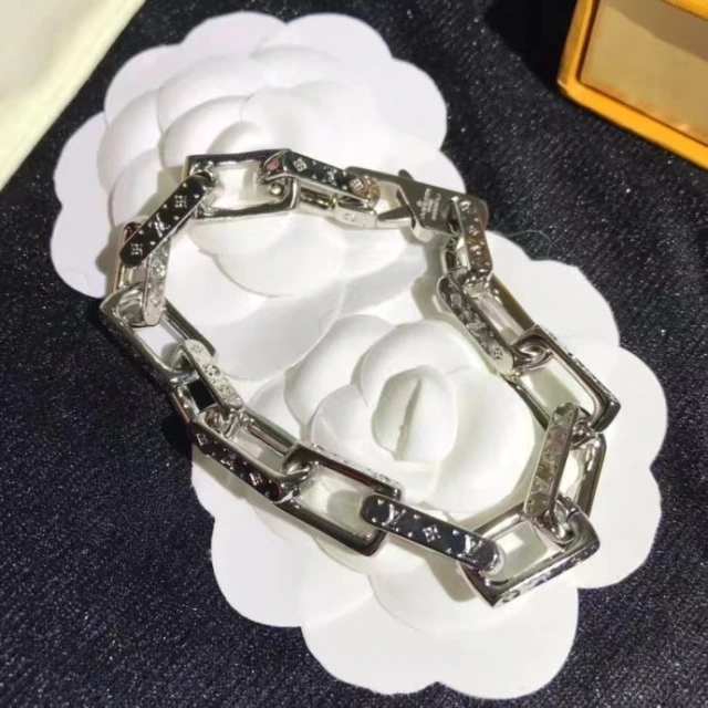 ヴィトン ブレスレット モノグラム LOUIS VUITTON チェーン ブレスレット メンズ ルイビトン 腕輪 プレゼント ギフト 金 銀 全2色 ブランドコピー cocobuyee通販