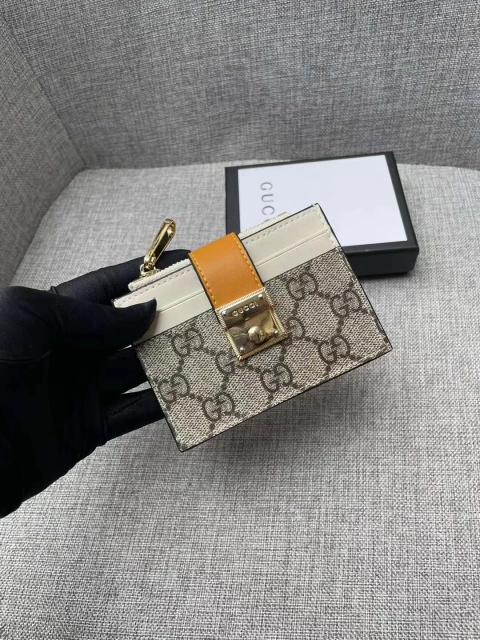 グッチ カードケース GGスプリーム キャンバス Gucci パッドロック カード収納ケース GUCCI コインケース ファスナー付き ミニ財布 小銭入れ 定期入れ ホワイト 人気新作 ハイコピー