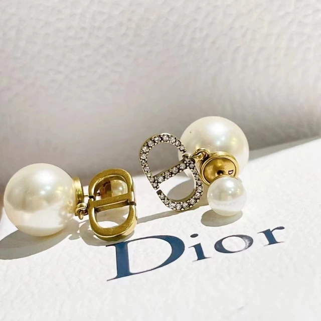 ディオール トライバル イヤリング DIOR TRIBALES ピアス Dior CD パール イヤリング クリスタル お洒落 エレガント 贅沢 CDシグネチャー 女子 ブランドコピー 大人気