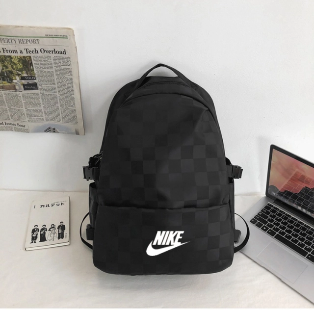 ナイキ バックパック チェック柄 NIKE リュックサック Nike リュック 大人 オシャレ 大容量 カバン 通学 通勤 旅行 アウトドア 男女兼用 A4 ナイロン 中学生 高校生 大学生 カジュアル 白 黒