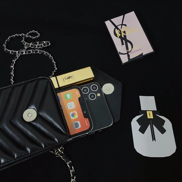 サンローラン スマホポシェット かわいい YSLロゴ入り スマホポーチ 斜めがけ Saint Laurent スマホショルダー セレブ愛用 ミニバッグ お財布ポシェット 縦型 チェーンストラップ付き 黒 赤 オシャレ