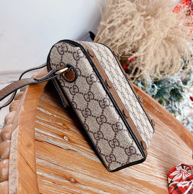 グッチ ホースビット スマホポーチ GUCCI スマホショルダー GGスプリーム Gucci ミニバッグ お財布ポシェット 縦型 スマホポシェット レディース 持ち歩き エレガント 可愛い オシャレ cocobuyee通販