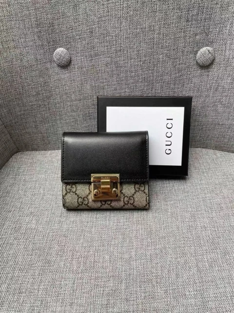 グッチ 三つ折り財布 パドロック GUCCI ミニ財布 GGスプリーム キャンバス Gucci ウォレット レディース コンパクト 折りたたみ財布 ゴールド金具 ブランドコピー 黒 cocobuyee通販