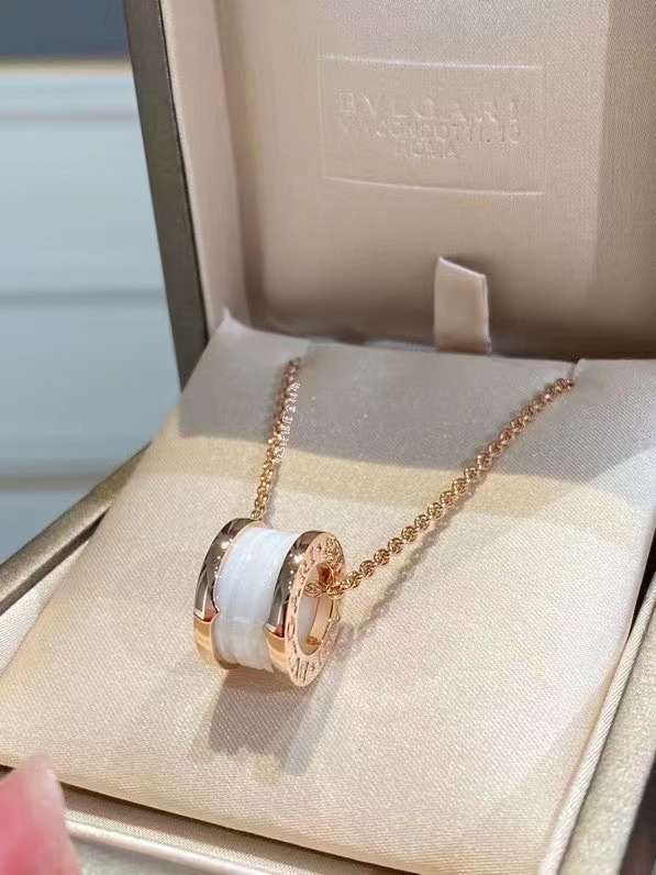 ブルガリ ビー・ゼロワン ネックレス Bvlgari ペンダント リング型