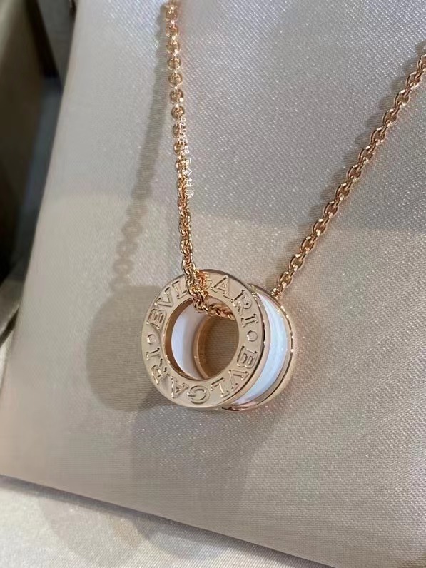 ブルガリ ビー・ゼロワン ネックレス Bvlgari ペンダント リング型 
